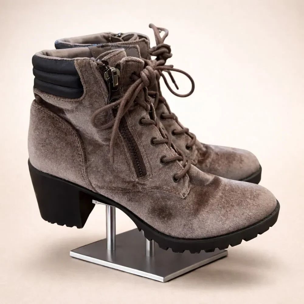 Madden Girl Women’s Velvet Gray Combat Block Heel Boots Booties 6.5